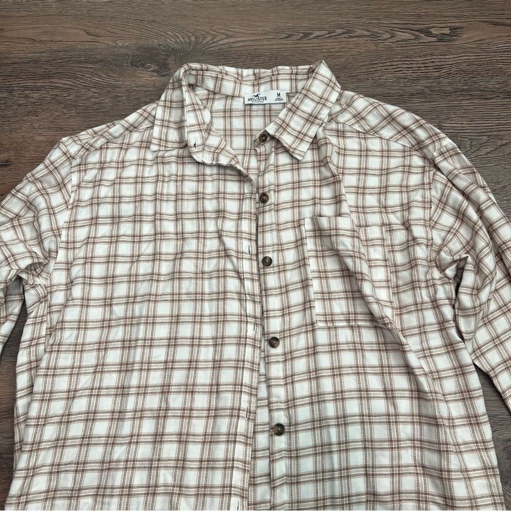Hollister California button-down blouse in white and brown plaid Medium - Picture 2 of 6